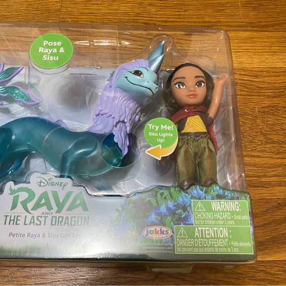 Disney Raya and The Last Dragon 6-Inch Petite Raya Doll and Feature Sisu Dragon - Picture 3 of 9